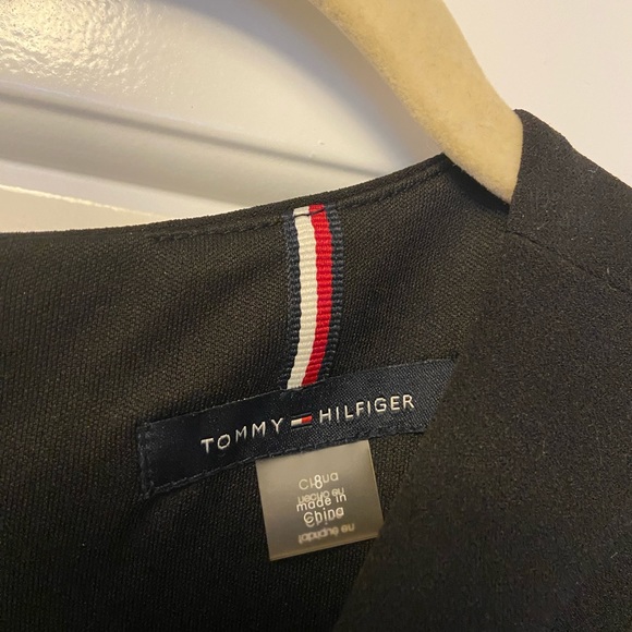 Tommy Hilfiger black jumpsuit sheet sleeves worn once - Picture 2 of 6